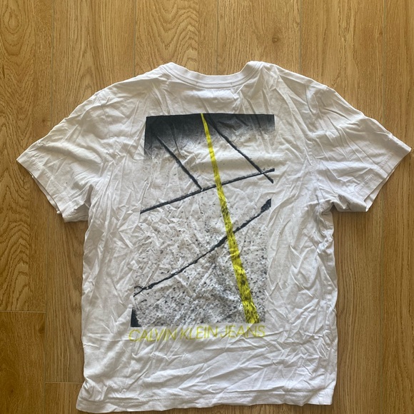 Mens white print Calvin Klein tshirt size M - Picture 2 of 4